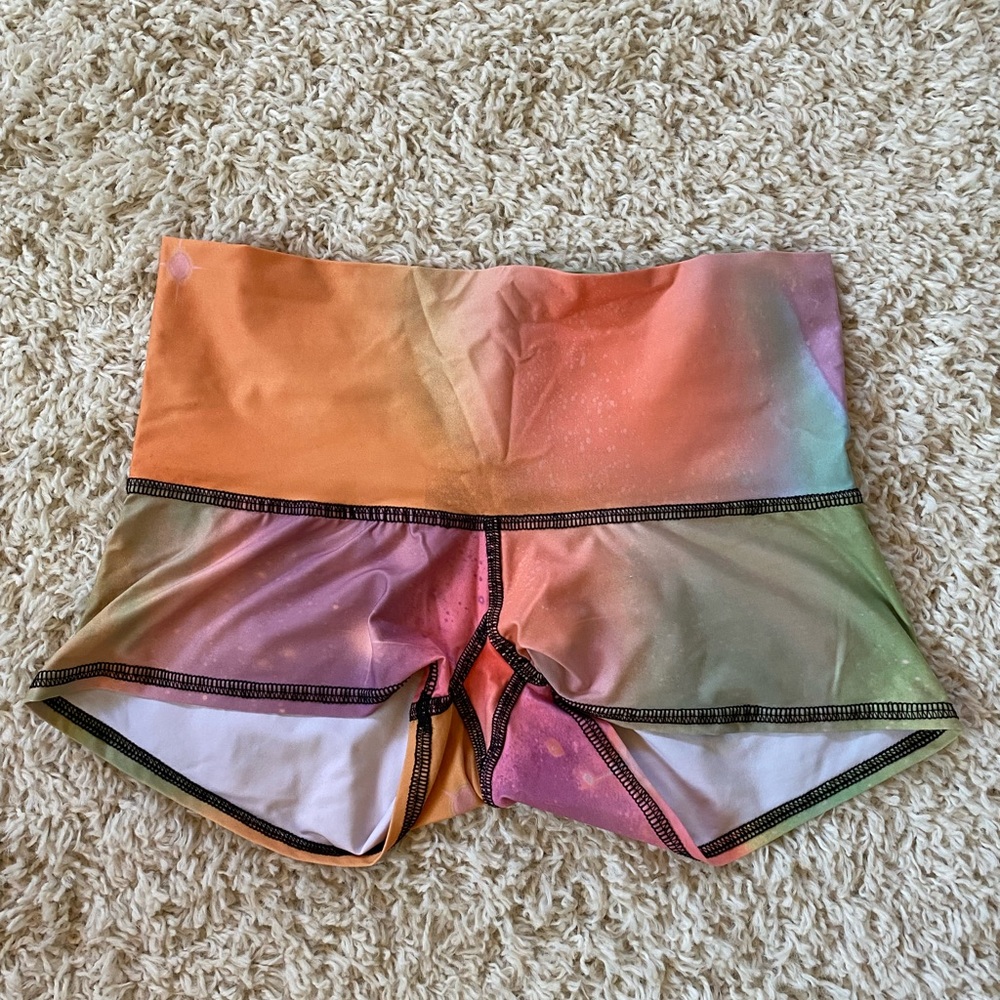 Teeki Shorts